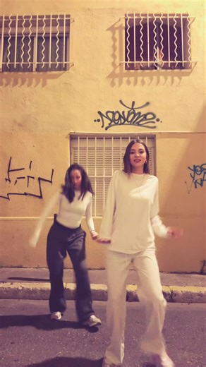 Explore the Latest Dance Trends with Emilie