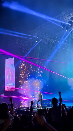 Victoria Valentina Acosta Farias | modelito trend con mora en vivo >>>> 🕺🏼🪩🎆💜 | Instagram