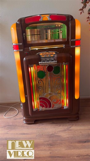 14K views · 426 reactions | #wurlitzer #jukebox #78rpm #shellac #collector #vintagevibes #vintage #vintagewinkel #nederland #denbosch #artdeco #artdecointerior | Jukebox Doc | Facebook