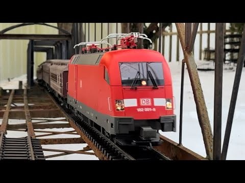 The Ugliest G Scale Locomotive, Piko DB Electric Thing