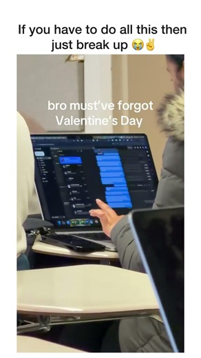 Bro so stressed he’s texting on the computer