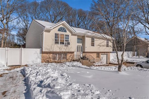 19 Summit, Farmingville, NY 11738 | Estately 🧡 | MLS# 961421