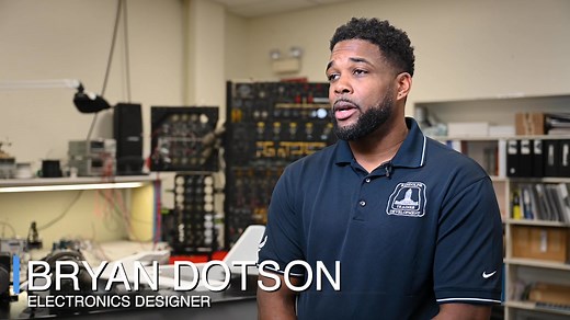 ✈️ B-52H Flight Control System Trainer Unveiled at JBSA-Randolph ✈️ Bryan Dotson, 502nd Trainer Development Squadron, electronics designer, introduces the innovative B-52H Flight Control System Trainer, a state-of-the-art tool designed to enhance training for future B-52 crew members. This advanced system offers realistic, hands-on experience, equipping students with essential skills for controlling and maintaining the iconic B-52 aircraft. 🎛️🛫 By bridging classroom learning with practical app