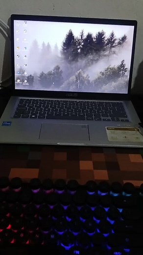 Probando American Truck Simulator en Laptop Económica