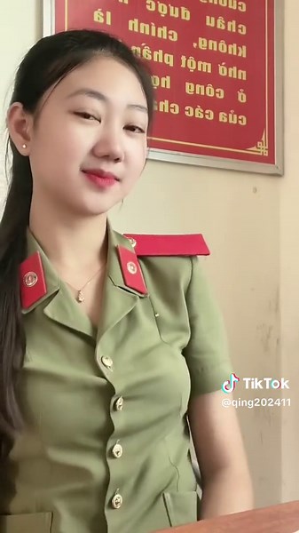 Vietnamese female soldiers