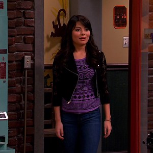 Je pars dans quelques minutes... #iCarly #dernierbisou #Carly #Freddie #Creddie | Nickelodeon en Français