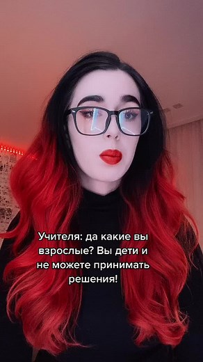 Exploring the Warm Ambiance of a Cozy Reading Nook