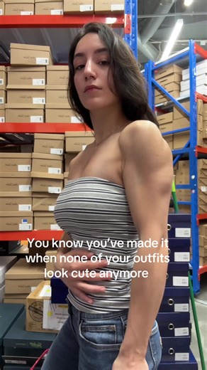 Strapless tops are no longer a good idea #fyp#gym | outfit