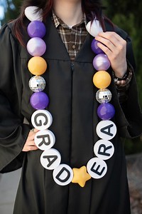 Custom Graduation Lei | Giant Friendship Bracelet Lei | Senior 2026 Gift | Class of 2026 Gift | Jumbo Friendship Bracelet | ‘26 Grad - Etsy
