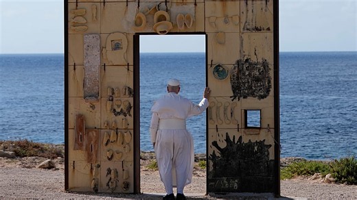 Papa en Lampedusa: Los migrantes son víctimas de decisiones no tomadas