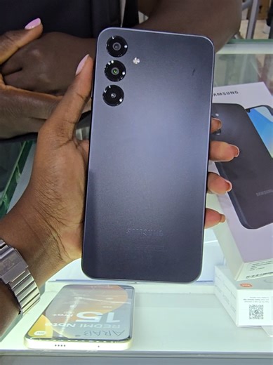 SAMSUNG GALAXY A16 AVAILABLE.. Samsung Galaxy A16 4G Key Features RAM: 4GB, 6GB, 8GB Internal Storage: 128GB,256GB Display: 6.7-inch, AMOLED Operating System: Android 14, up to 6 major Android upgrades, One UI 6.1 Chipset: Mediatek Helio G99 (6 nm) Connectivity: 4G, Bluetooth 5.3, NFC, GPS, Wi-Fi, FM Radio Main Camera: 50MP 2MP 2MP Selfie Lens: 13MP Battery: 5,000mAh with 25W Fast Charging Support Colorways: Gray, Water Green, Midnight Blu #samsung #creatorsearchinsight #phonesandaccessories