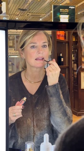 Marina Mazzolari on Instagram: "Flash refresh by @marinamazzolari ❤️ Perché a volte basta poco! Trovi tutti i prodotti nei nostri shop @mazzolari_official ✨ #bymarinamazzolari #beautytips"