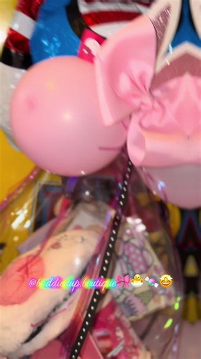 Easter is comingggg🍬🐣💛🤩🤩🤩 & im lovvvingg what I do🥹 $$ custom hello kitty air bubble gift x Easter basket 😍😍😍😍🤏🏽 ( limited characters on hand ) pickup , delivery & shipping available 💛 $$ shop Baddiedup Boutique for all Easter gifts & baskets 🥰🥰🎀#fypシ゚viral #easterbasketideas #hellokitty #viral #llmm🕊️