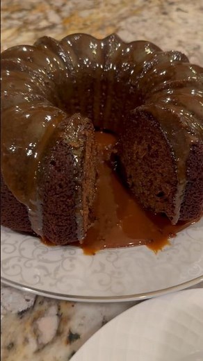 Date Cake with Carmel Sauce 😋 recipe below