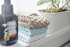 Dotty Dishcloth - Free Crochet Pattern - The Turtle Trunk