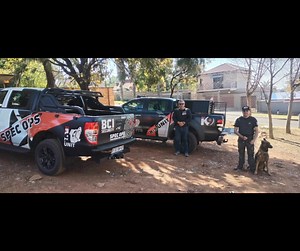 BCI Security - Greenbelt Visibility Date: 20 June 2024 BCI Security conducts high visibility patrols with in the Little Falls and Strubens Valley areas on a regular basis. Today the BCI K9 unit assisted with checking the greenbelts in the area. #BCISecurity #ifyouseesomethingsaysomething #wecare #littlefalls #strubensvalley #k9unit #incaninewetrust #visibilitypatrols | BCI Security