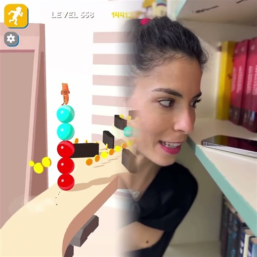 LEI E L’ALGORITMO#casaabis #videodaridere #videodivertenti #risate