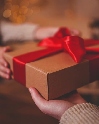 🎁 Unwrap the power of your Credit Score through All In Credit Union's Online Banking or the Mobile Banking App. View your free credit score and report today! Consider it our gift to you and one worth sharing. ✨ https://hubs.la/Q03YP0k-0 #FreeCreditScore #AllInCreditUnion | All In Credit Union