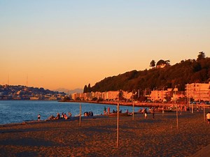 Seattle's Alki Beach Will Keep Closing Early Into September