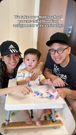 Kye received a certificate for his last Mid-Autumn take-home project! 🌕🎉 Now it’s time for a new one — but no worries, Dada and Mama are in action! (Okay fine… mostly Dada 🤣🫣) Apart from spider, butterfly, snake, elephant and crab, 🐊 crocodile is one of his favourite animal too! | Tan Suhui Sophy