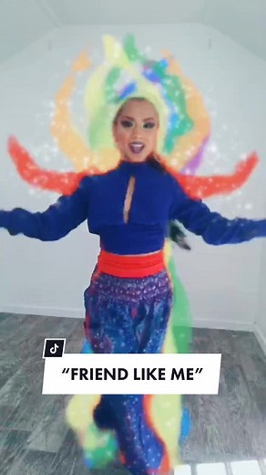 Jasmine and Genie Costume Transformation | Disney Aladdin