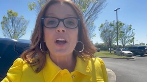 Sure, it’s a windy, bad hair day but I have a quick message for you. There are people I’d like to meet and I need you to introduce us. Click on the link to help make the introduction www.newschannel9.com/payitforward McMahan Law Firm | Kim Chapman Whitfield