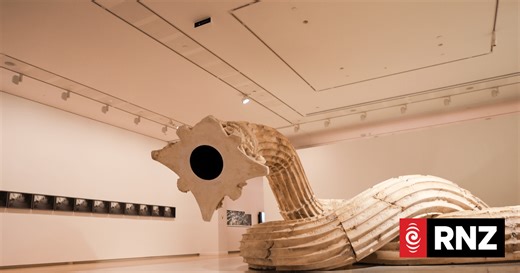 Chinese art exhibition reflects transformative modern times