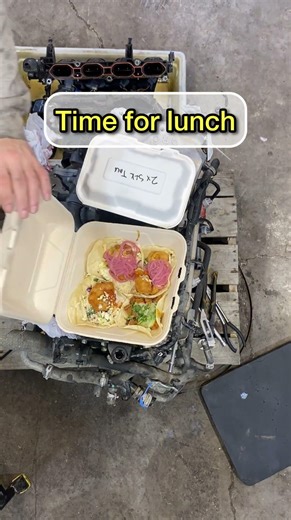 Random misfire P0300 code. Leaking valves . #oneeyedgarage #enginerepair #autorepair #automotive