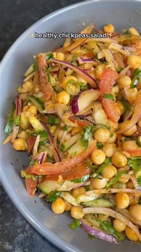 🥗 Healthy Chickpea Salad #food
