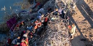 Biden Administration Asks Supreme Court to Allow Border Patrol to Cut Texas Razor Wire