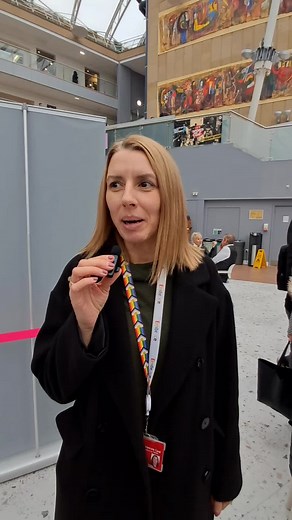 Samantha from Santander talks about how her past experience helped her with her current career #santander #careeradvice #student #graduate #university