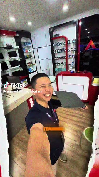 Kunjungi Hightech Crystal Computer untuk Laptop Lenovo