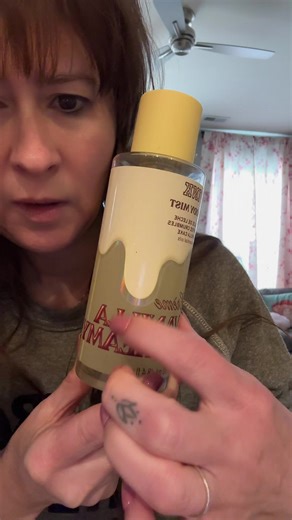 I’m an alien ASMR #fyp #relaxingasmr #liquidsoundsasmr #lofiasmr #asmr @Victoria’s Secret