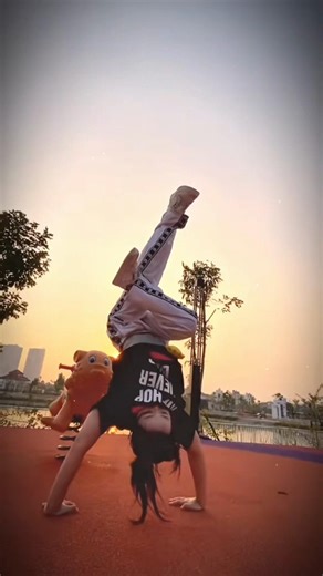 Exploring the World of B-Girls in Hip Hop Dance