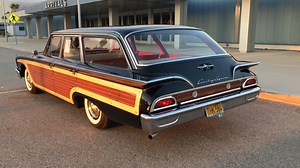 36K views · 5.2K reactions | Charles Phoenix JOYRIDE: Behold the Glory of @Ford Motor Company's ICONIC Country Squire Station Wagons ... like this STUNNING 1960 ... with its SPELLBINDING one-year-only BUBBULAR rear end SPACE AGE styling ... so sit back and enjoy the JOYRIDE !!! ... | Charles Phoenix | Facebook