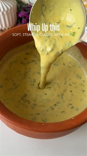 Nidhi Khosla on Instagram: "🌿 Gujarati Panki with Green Chutney 🌿 Whip up this steamed-soft classic with me ✨🍃 ⸻ 🫓 Panki Ingredients 🍚 1 cup rice flour 🥣 ½ cup fresh curd 💧 ½ cup water (adjust for flowing batter) 🌶️ 1 tbsp ginger-garlic-chilli paste 🧂 Salt to taste 🌕 ¼ tsp turmeric powder 🌿 ⅓ tsp hing 🫒 1½ tbsp oil 🌱 Handful of finely chopped coriander 🍃 Banana leaves (preferred) or baking paper ⸻ 🌿 Green Chutney Ingredients 🌿 1 cup coriander leaves 🌶️ 2 green chillies 🥜 ¼ cup 