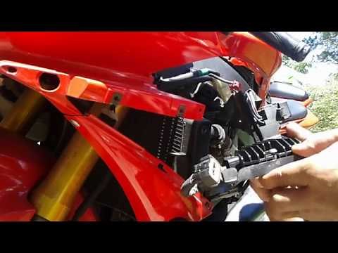 Changing regulator rectifier on Yamaha r6,,,,easy fix,,,SUBSCRIBE, ,PRESS LIKE