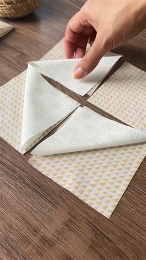 Master the Cathedral Window! 🧵 This classic quilting technique looks complex, but it’s all about the fold. I’m using the warm, cozy tones of the Mix the Volume collection from Art Gallery Fabrics to bring this DIY to life. Save this reel for your next sewing session! ✂️ #quilting #sewing #quilttutorial #quiltinglove #quiltingcommunity #modernquilting #sewingtutorial #sewingtips #SewingCommunity #sewinghacks #quiltingtips #quiltinghacks #ArtGalleryFabrics #MixTheVolume #CathedralWindowQuilt | Fr