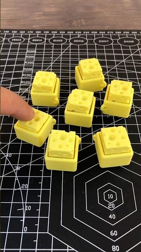 Click & relax! 🧀🎧 Get your Fidget Clicker now! 📥