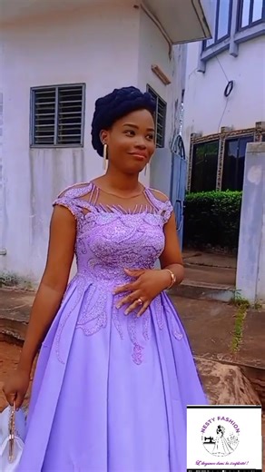 L'élégance dans la simplicité : Robes de mariage 2024