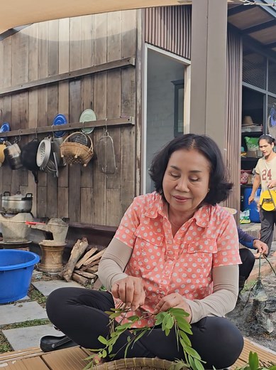ครัวยายหนิง: นึ่งปลาตัวใหญ่ วิธีทำง่ายจากยายหนิง