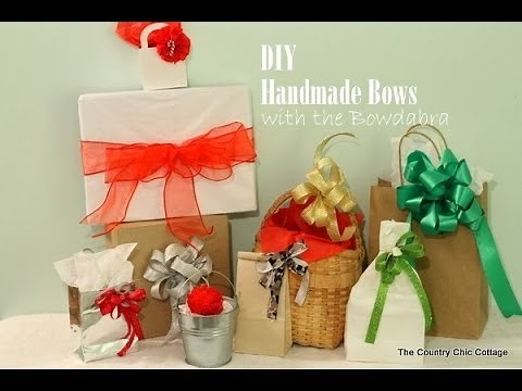 Quick and Easy Holiday Gift Bows with the Bowdabra
