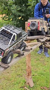 Traxxas crew in action, part lll/lll 🎮🎬 . . #traxxas #traxxastrx4 #rcaddict #traxxasdefender #landroverdefender #f150 #fordf150 #rccrawlerscale #rctoysforbigboys #rctruck #rccrawling #scale #rccars #rcworld #radiocontrol #rclife #RC #rchobby #rcmodel #rccommunity | RC-World-Studio