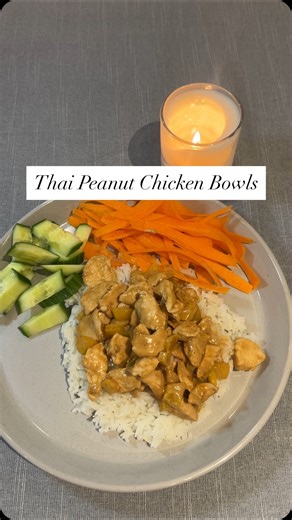 If you love creamy peanut chicken, this Thai Peanut Chicken Bowl is the easiest healthy fakeaway. High protein, quick to make, and perfect for lunch or dinner. This is one of the most delicious meal prep recipes for busy weeks and it tastes like a takeaway but healthier. If you try this, tell me how it turned out. Likes, shares, saves and comments really help me keep sharing recipes 🙌🏼 Thai Peanut Chicken Bowls Serves 4 600g chicken breast, diced 2 peppers, sliced 3 tbsp peanut butter 200ml li