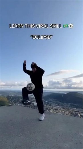 TRICK SKILL LEARN THIS VIRAL #football #soccer #soccerskills #footballshorts #skills