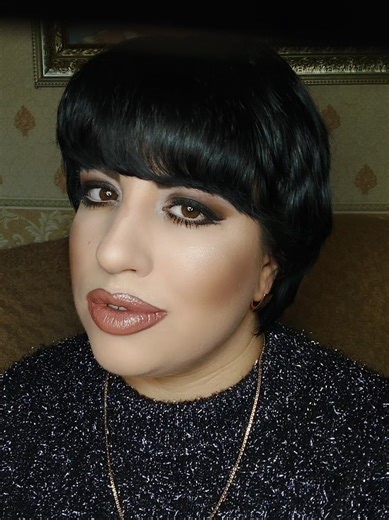 Create a Dark Chocolate Smokey Eye Look