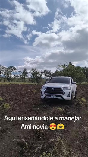 #😍🫶 | aqui enseñandole a manejar a mi novia