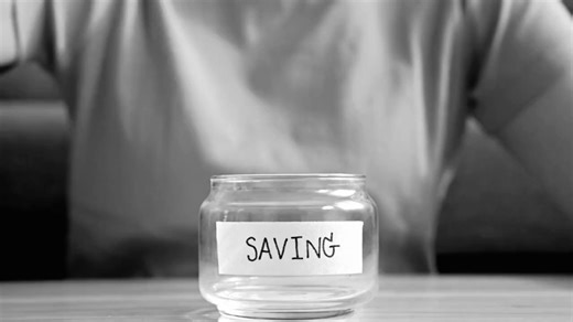 14 signs you will run out of money by age 80