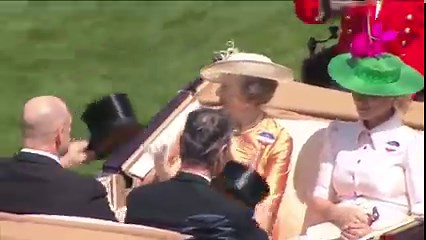 The Royal Procession at #RoyalAscot 2022: Day Three | Ascot Racecourse