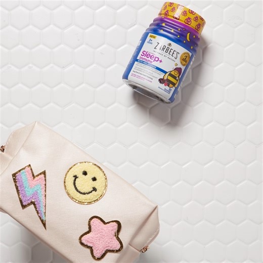 Pack with me for Spring Break. Don’t forget the essentials: ✅ Toothbrush ✅ Mini shampoo ✅ Hairbrush ✅ Zarbee’s Children Essentials #ZarbeesInspiredbyNature #Travelmusthave #Packinglist | Zarbee's